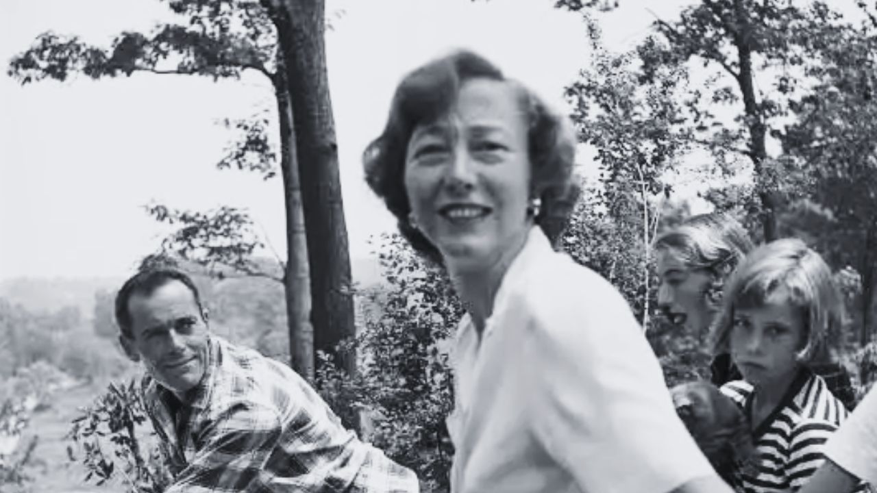 Frances De Villers Brokaw